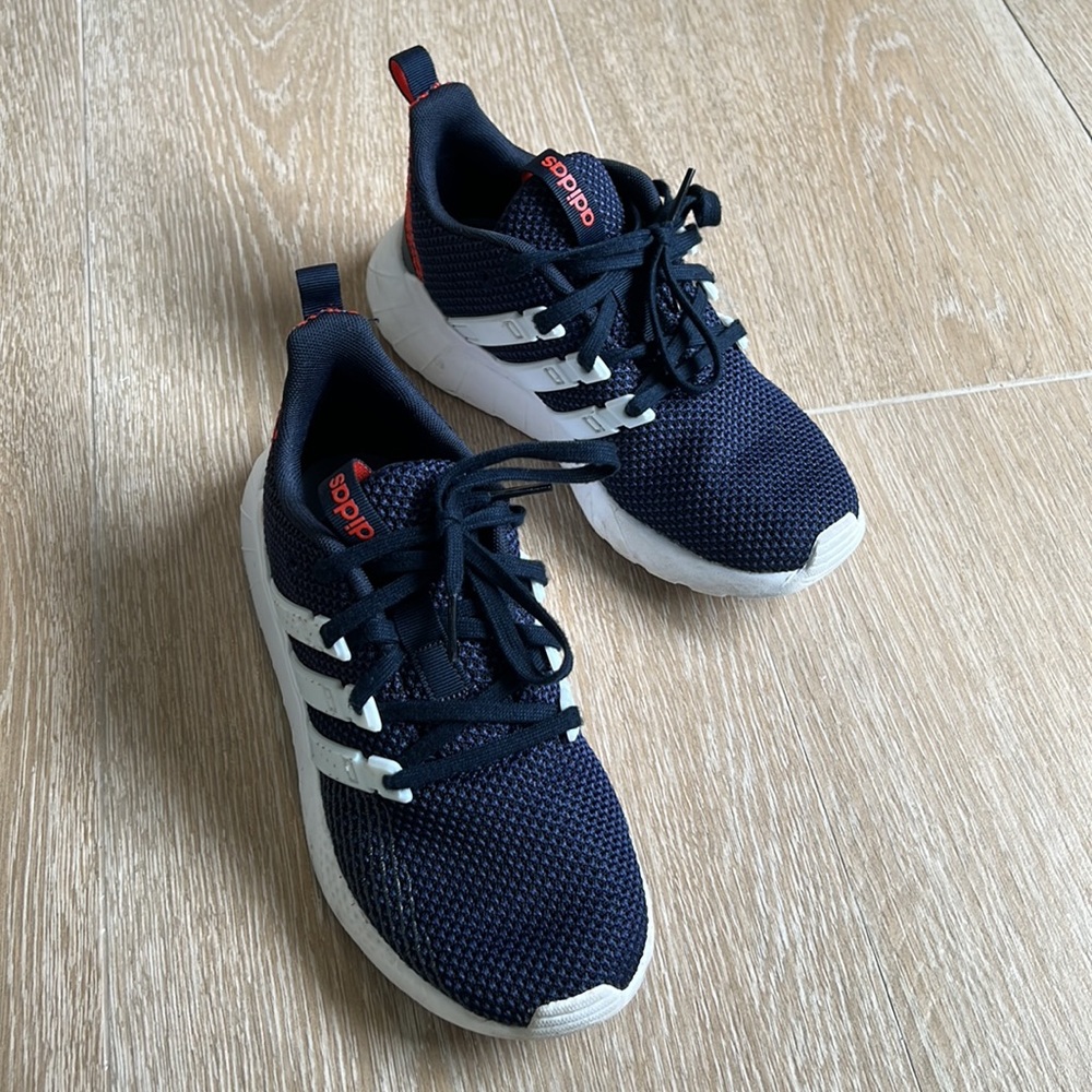 Adidas kids sneakers size 3.5